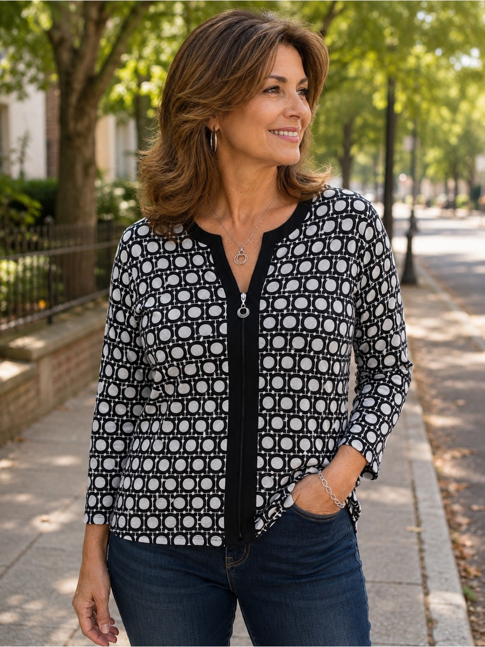 Joseph Ribkoff Size Small Black White Geometric Zip Top Made in Canada